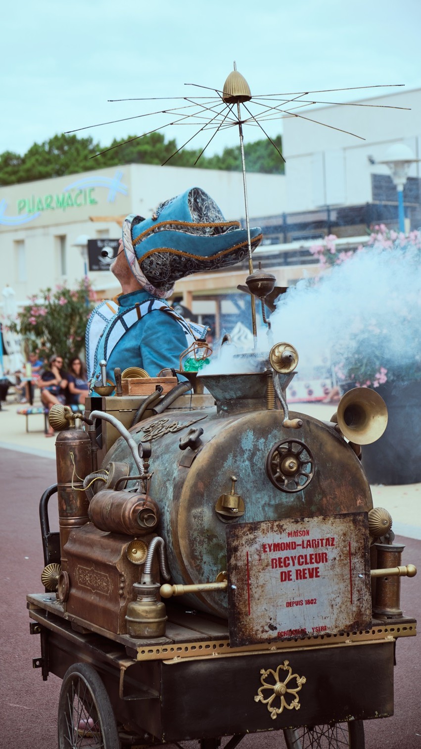Spectacle de rue , machine de rue